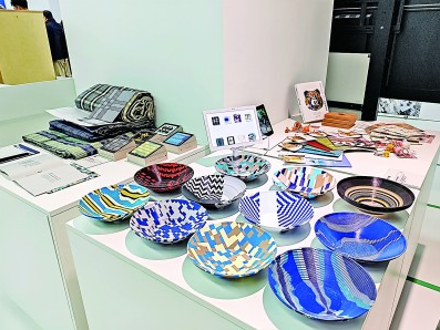 扎根大地 藝術服務人民——記'大地之歌·2024美麗中國紀事'展覽服務